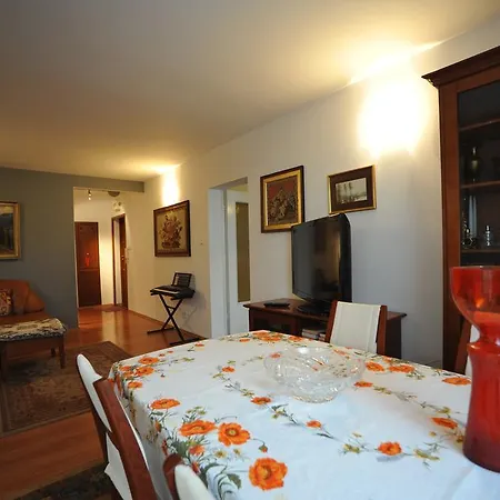 Apartament Tais Apartment