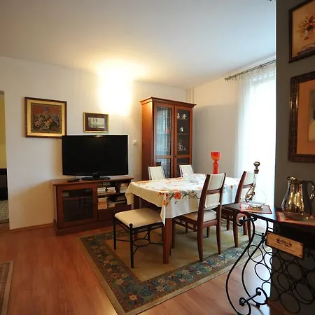 Apartment Apartament Tais